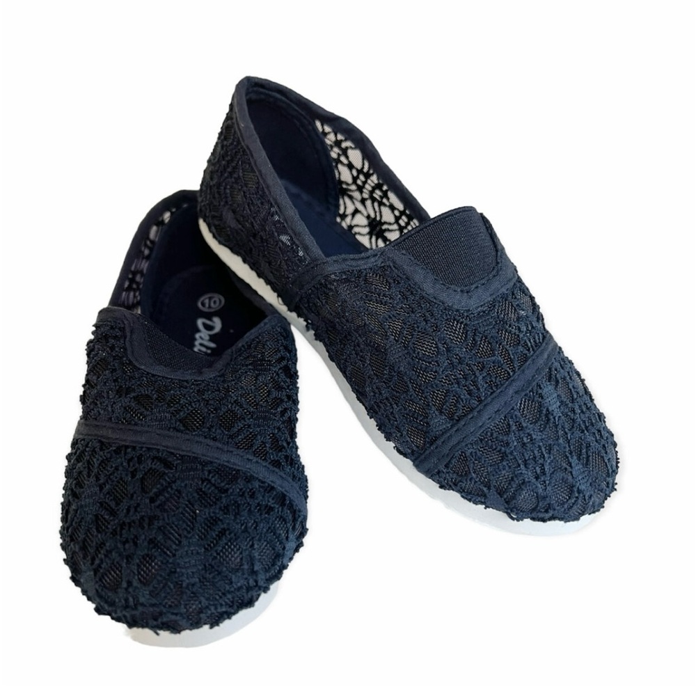 NIB navy lace shoes